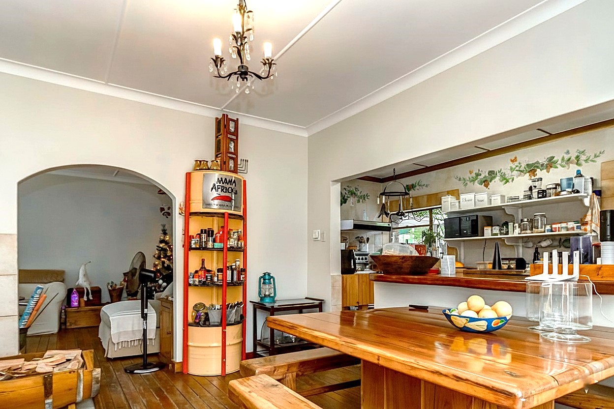 3 Bedroom Home, 3 Self Contained Cottages and 2 Outside Rooms For Sale in Bryanston — image 5