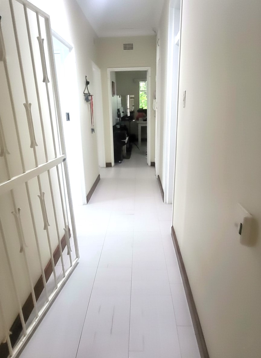 3 Bedroom Home, 3 Self Contained Cottages and 2 Outside Rooms For Sale in Bryanston — image 6