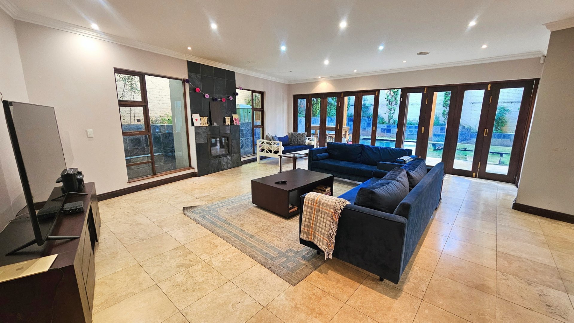 Secure 5 Bedroom Home For Rent In Bryanston East — image 7