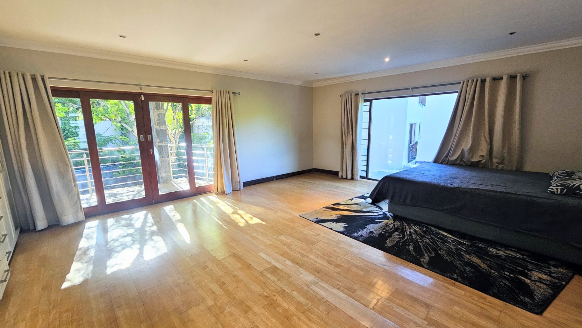 Secure 5 Bedroom Home For Rent In Bryanston East — image 17