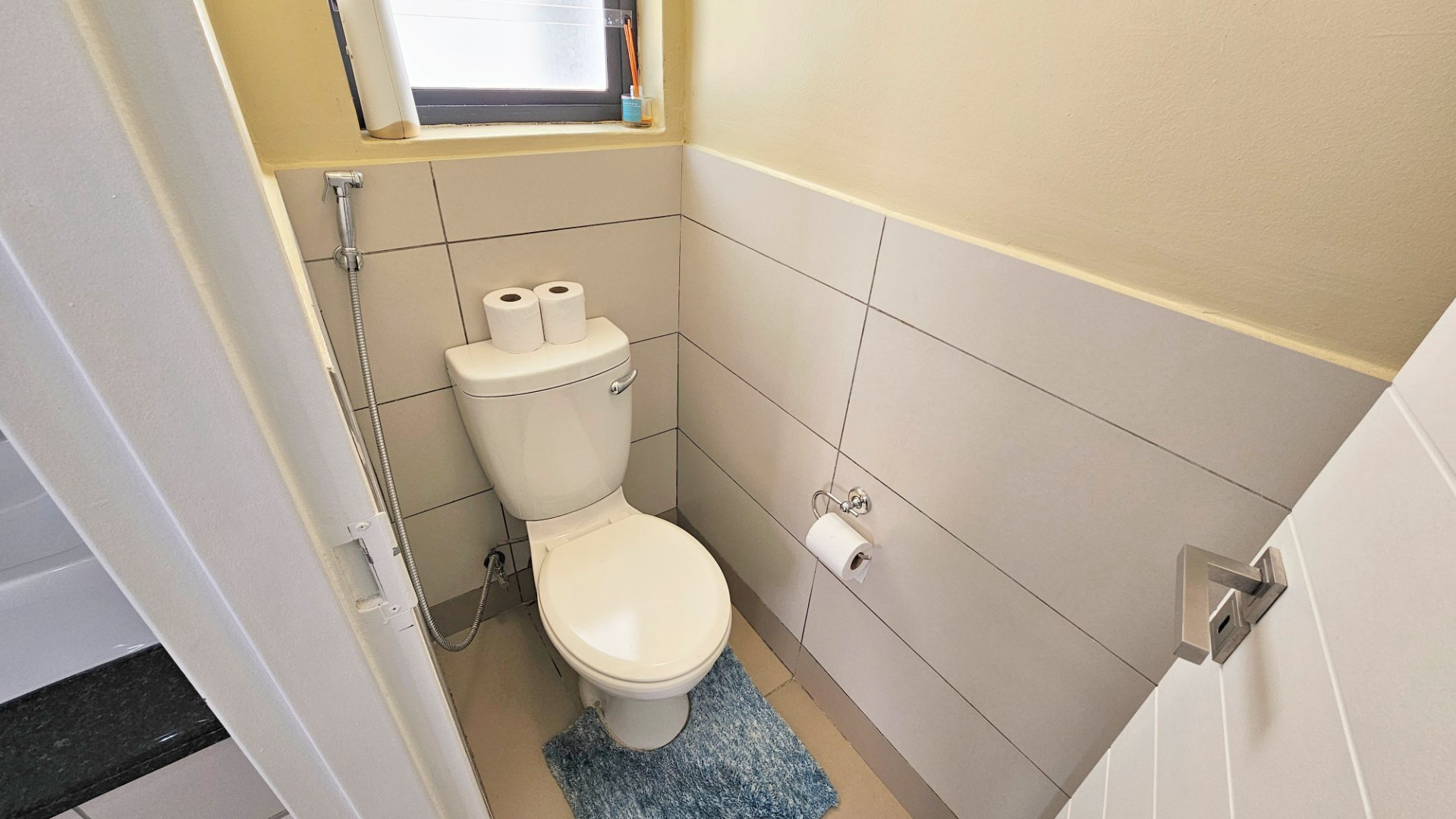 Flawless and secure 3 bedroom 2 bathroom ground floor unit for sale in Birchwood Village — image 14