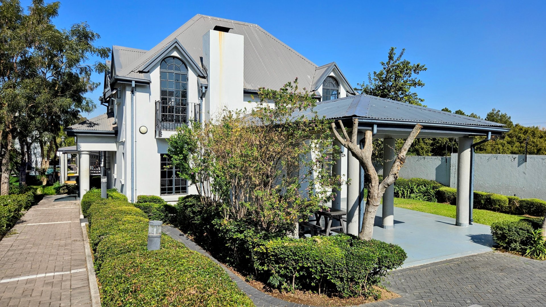 Flawless and secure 3 bedroom 2 bathroom ground floor unit for sale in Birchwood Village — image 26
