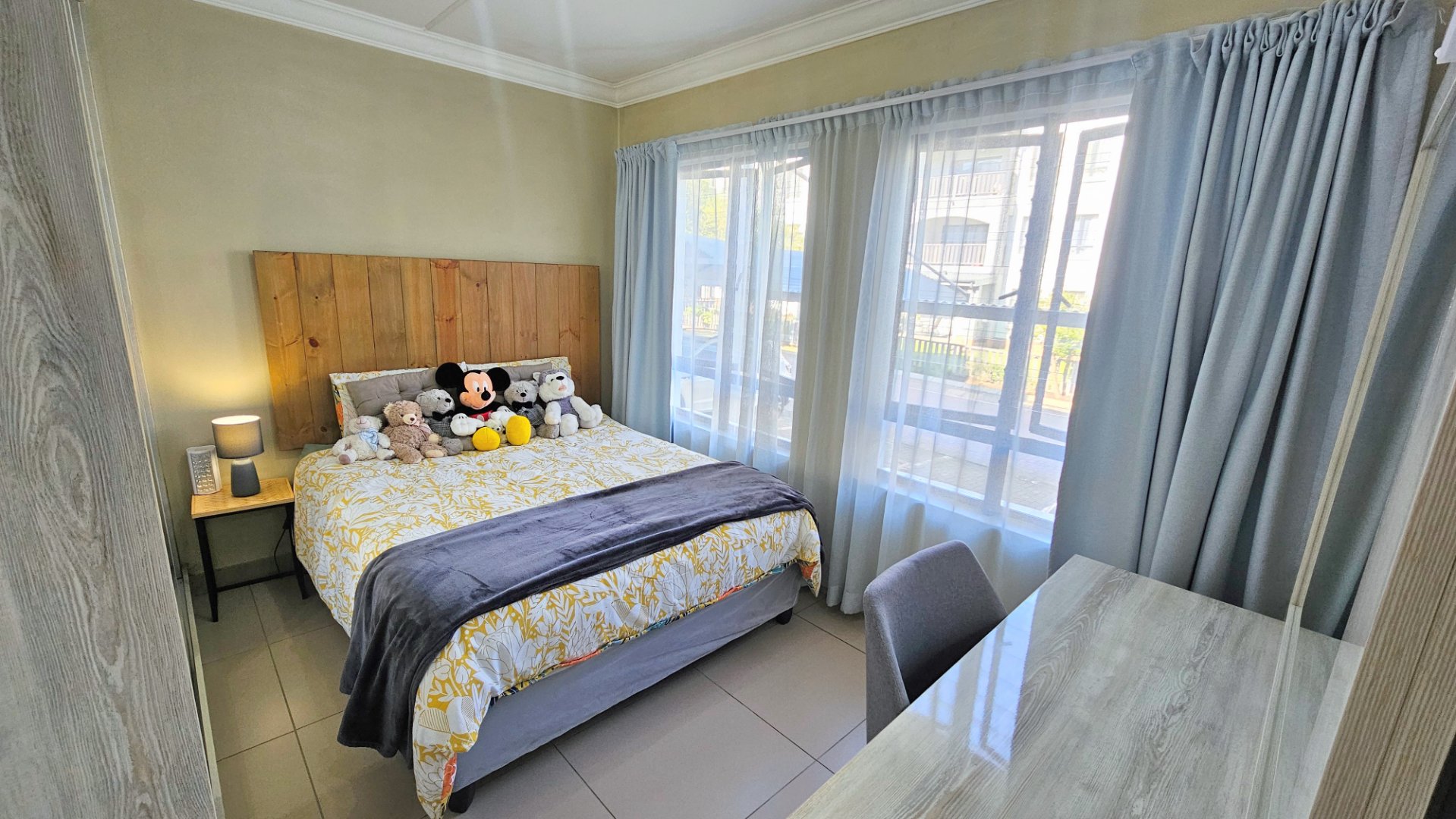 Flawless and secure 3 bedroom 2 bathroom ground floor unit for sale in Birchwood Village — image 6