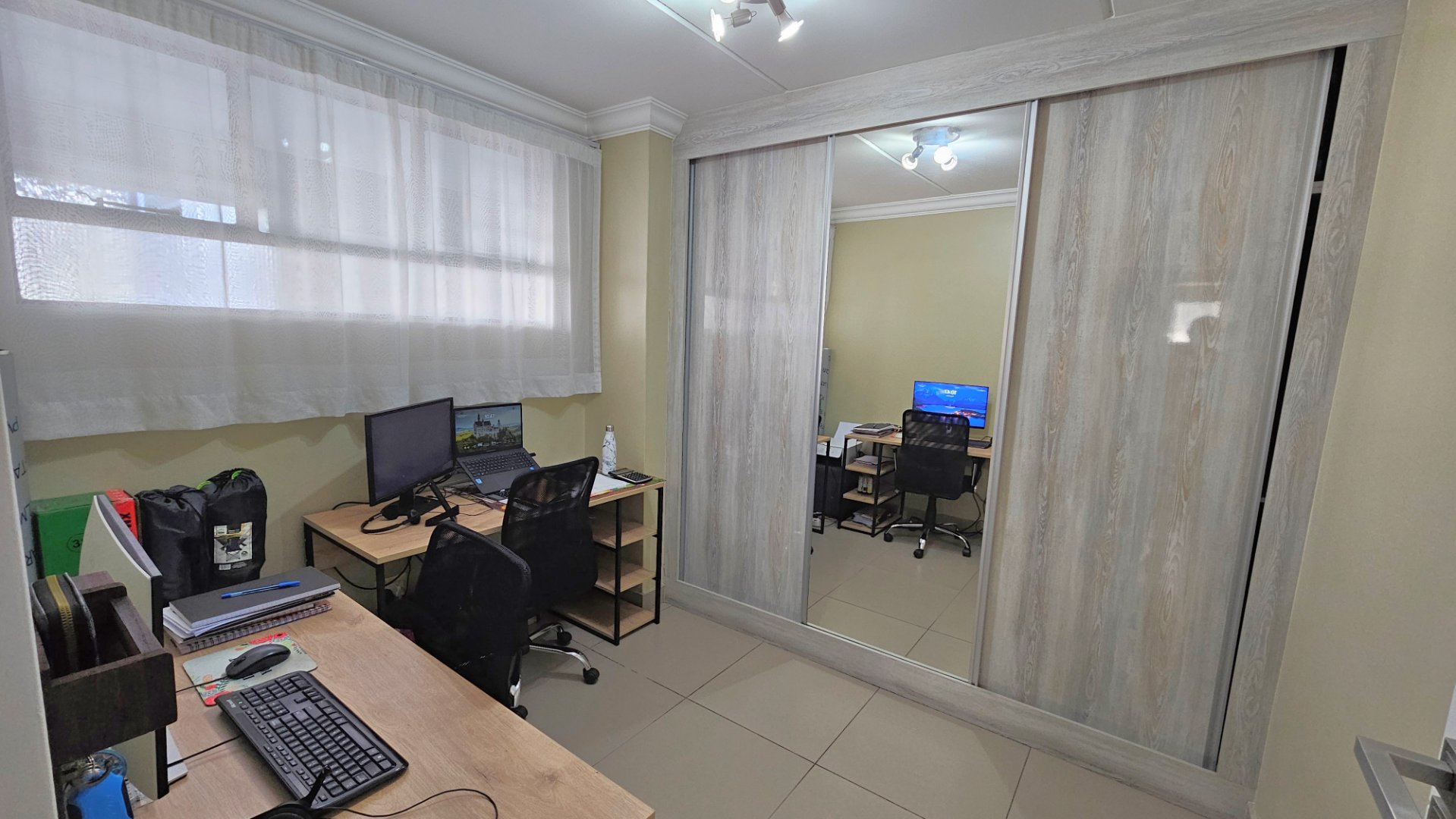 Flawless and secure 3 bedroom 2 bathroom ground floor unit for sale in Birchwood Village — image 15