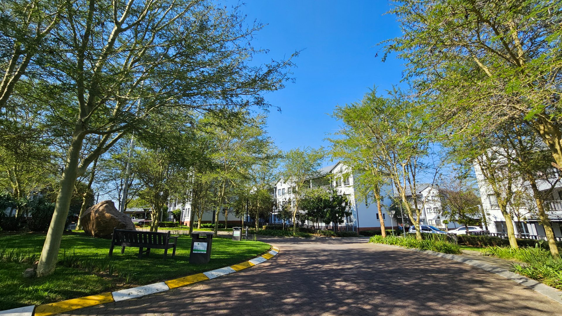 Flawless and secure 3 bedroom 2 bathroom ground floor unit for sale in Birchwood Village — image 29