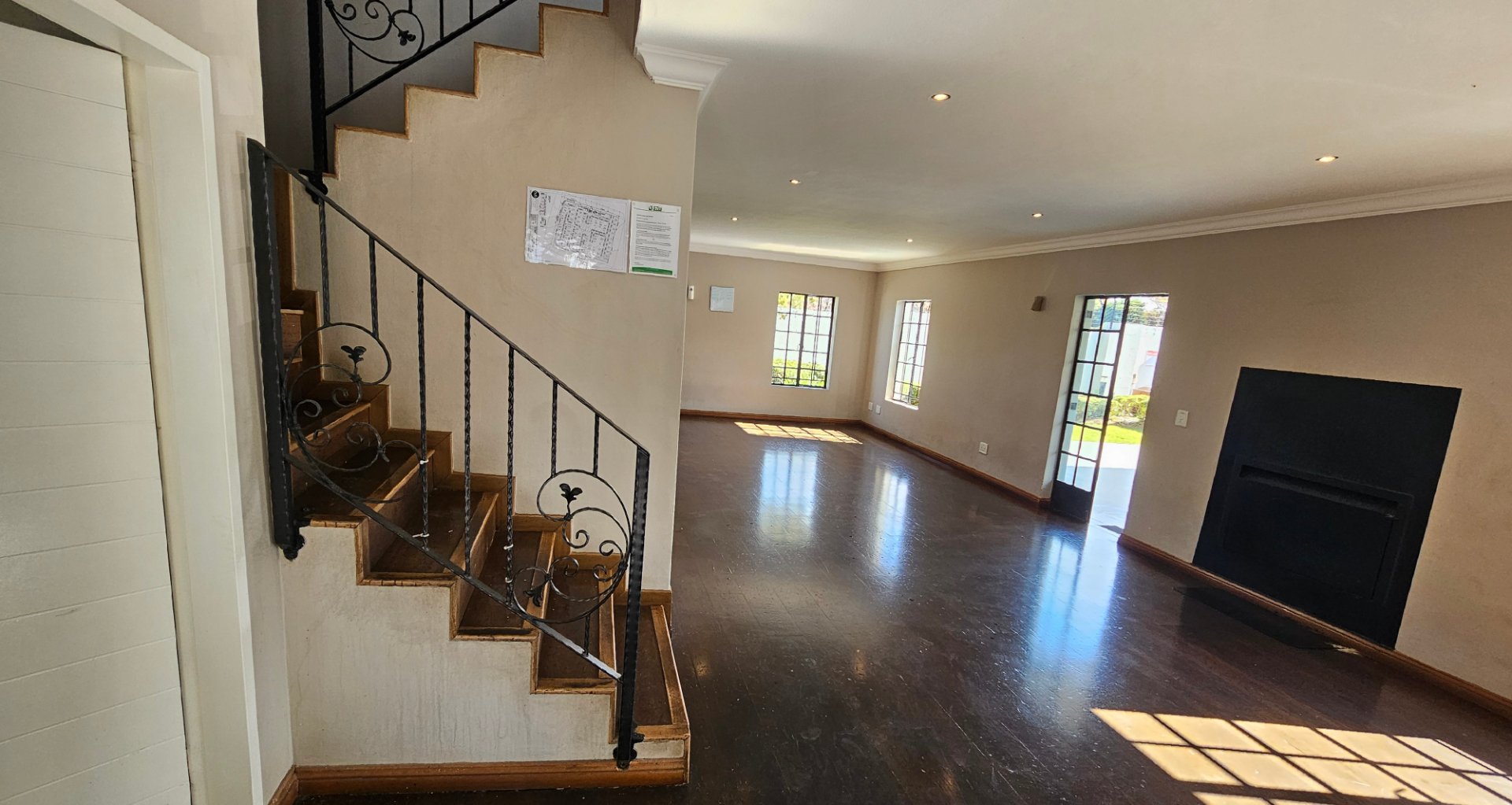 Flawless and secure 3 bedroom 2 bathroom ground floor unit for sale in Birchwood Village — image 27