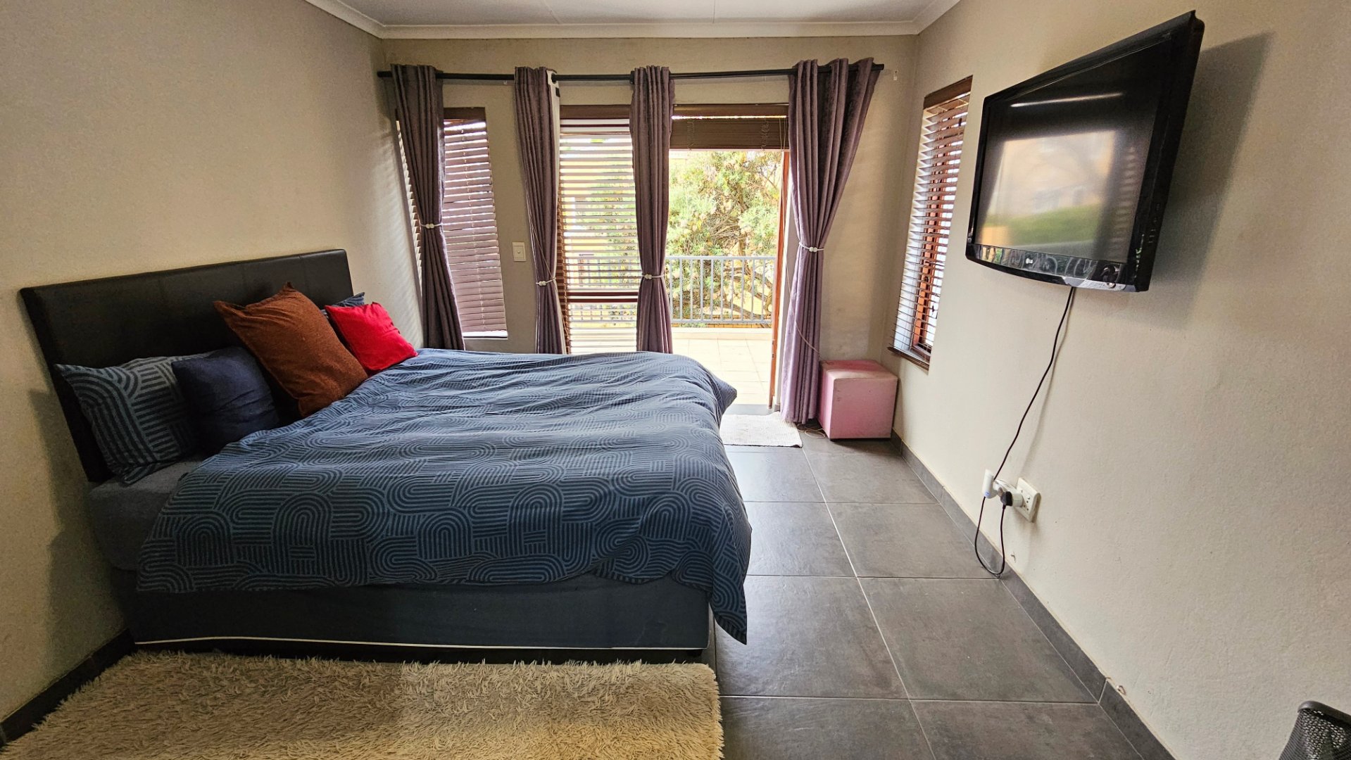 Secure 3 Bedroom Free-Standing Townhouse for Sale in Craigavon — image 18