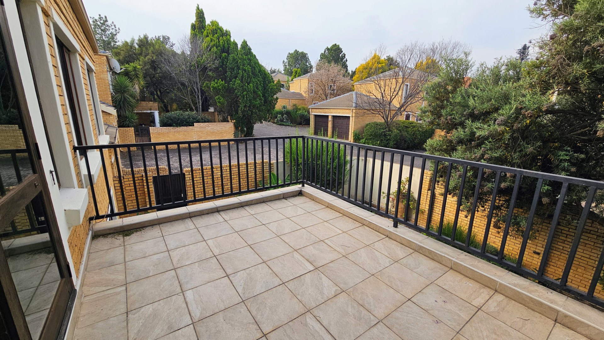 Secure 3 Bedroom Free-Standing Townhouse for Sale in Craigavon — image 20