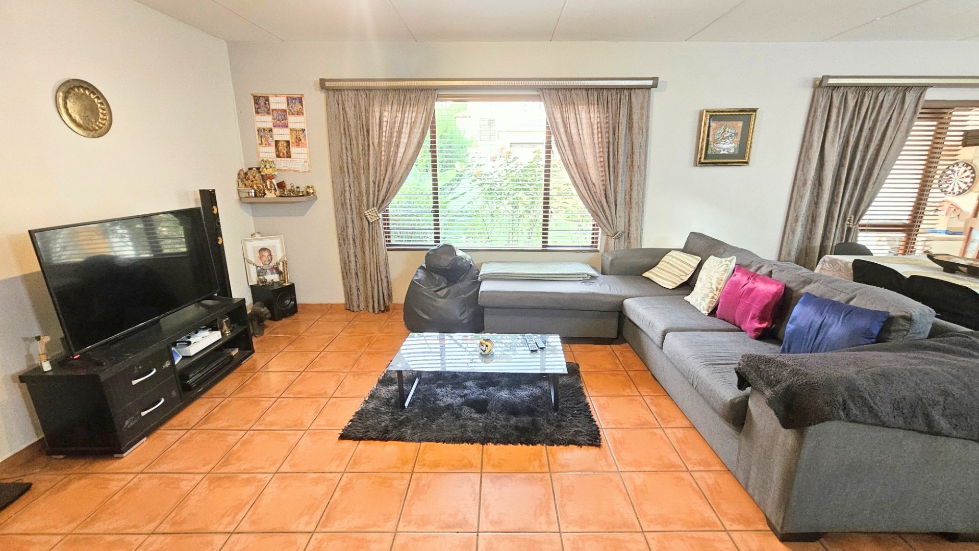 Secure 3 Bedroom Free-Standing Townhouse for Sale in Craigavon — image 3