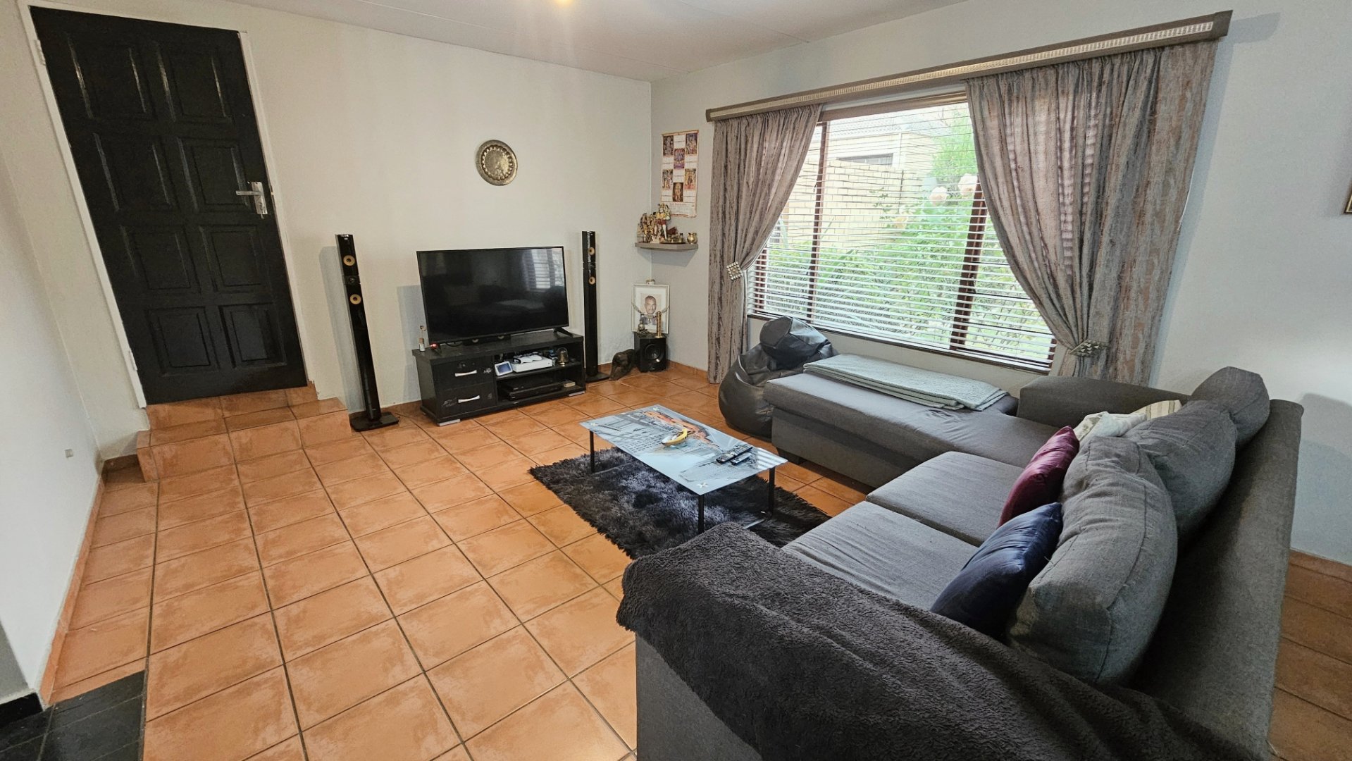 Secure 3 Bedroom Free-Standing Townhouse for Sale in Craigavon — image 4