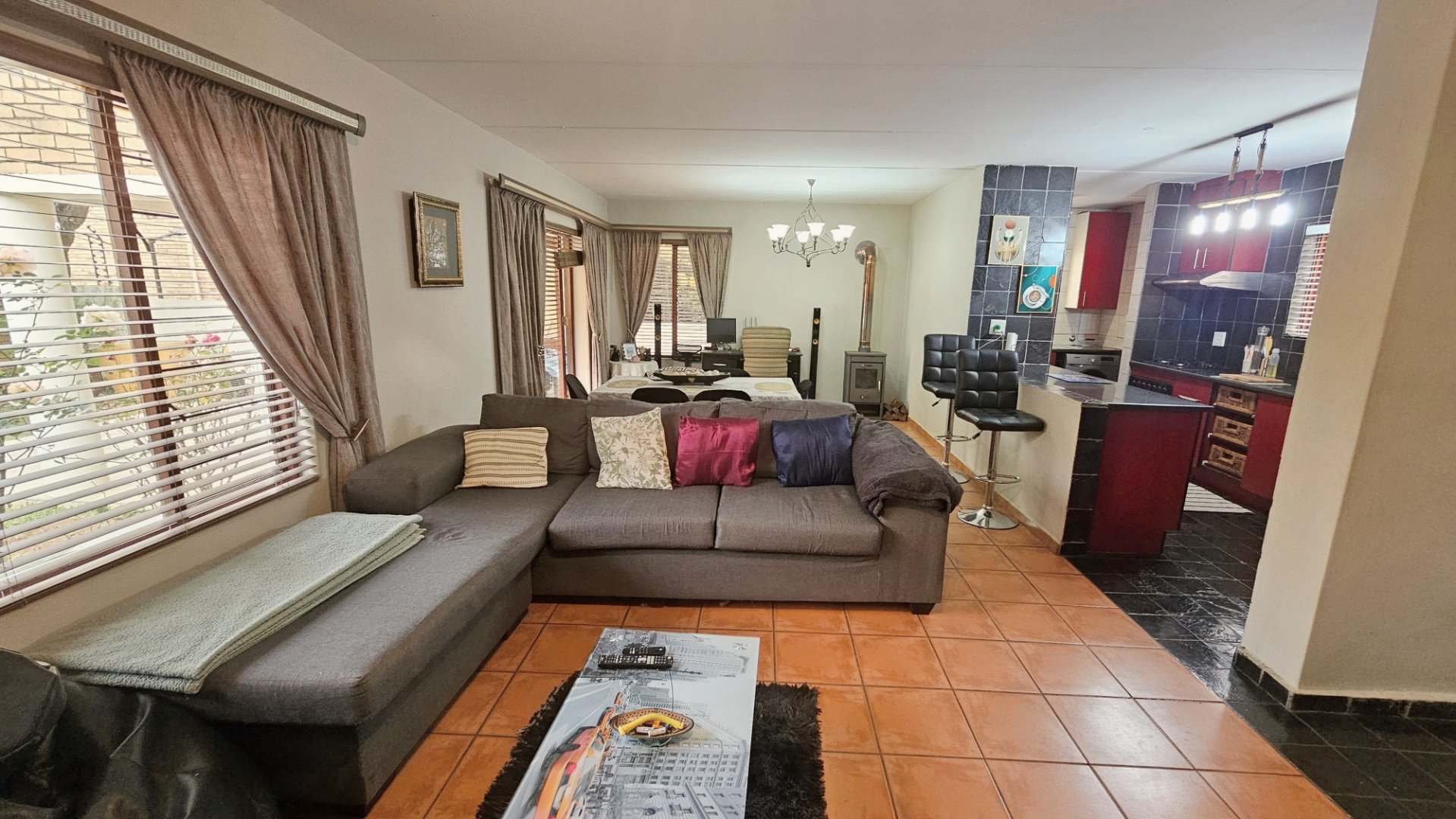 Secure 3 Bedroom Free-Standing Townhouse for Sale in Craigavon — image 2