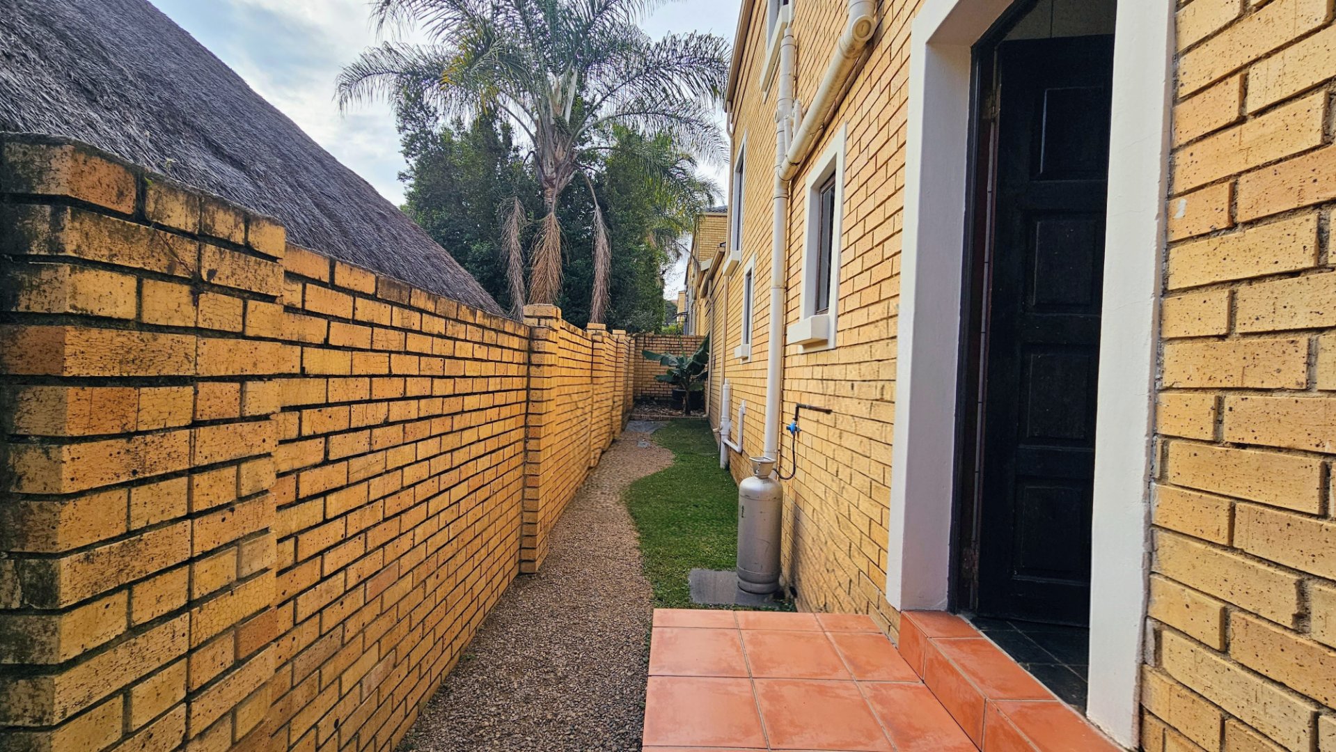 Secure 3 Bedroom Free-Standing Townhouse for Sale in Craigavon — image 28