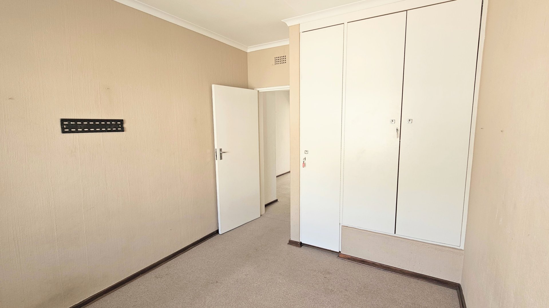 Secure 3 Bedroom 3 bathroom home For Sale in River Club — image 11