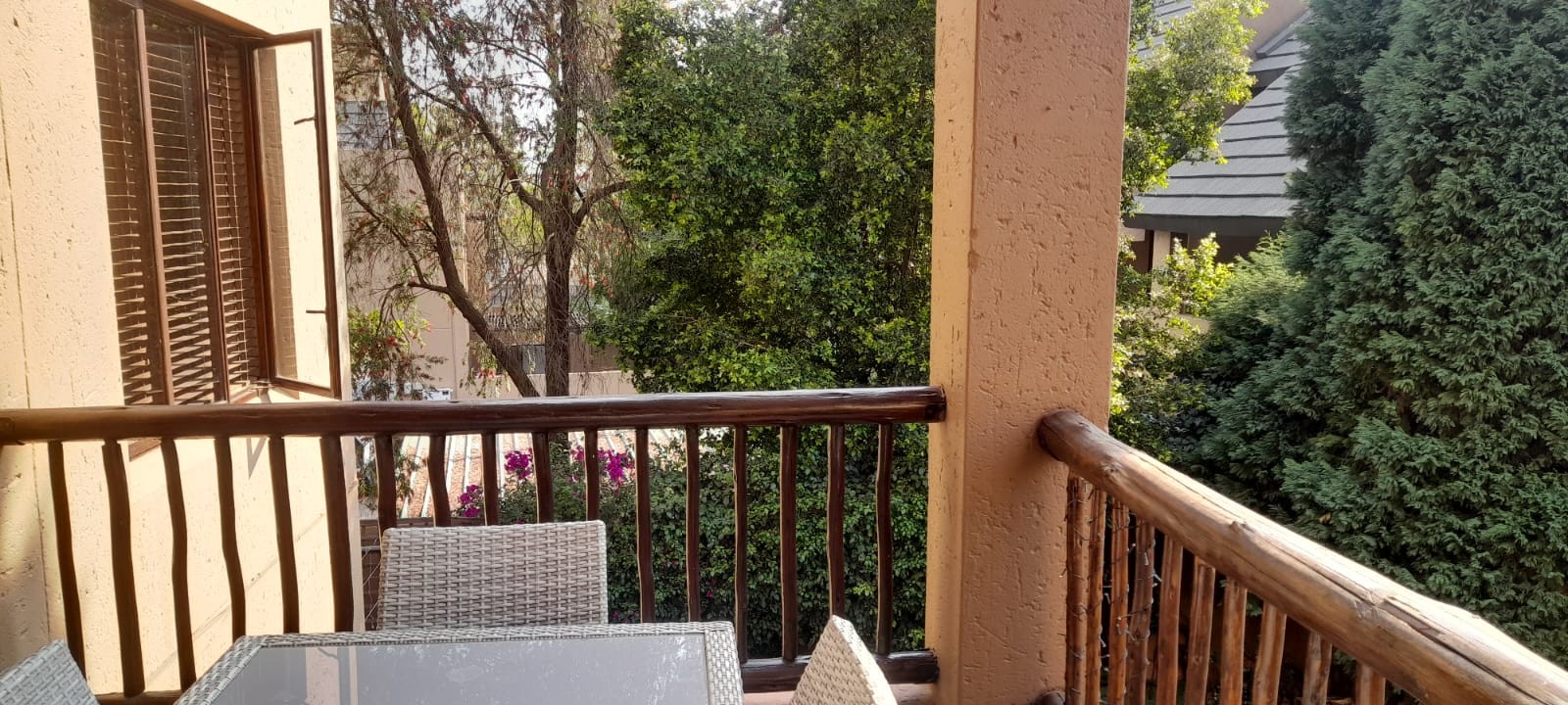 Modern 2 or 3 Bedroom Loft Apartment For Sale In Douglasdale — image 6
