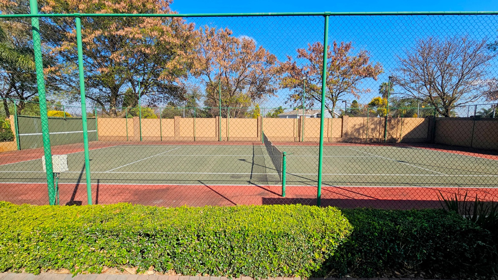 Modern 2 or 3 Bedroom Loft Apartment For Sale In Douglasdale — image 33