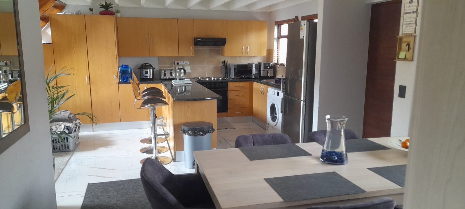 Modern 2 or 3 Bedroom Loft Apartment For Sale In Douglasdale — image 11