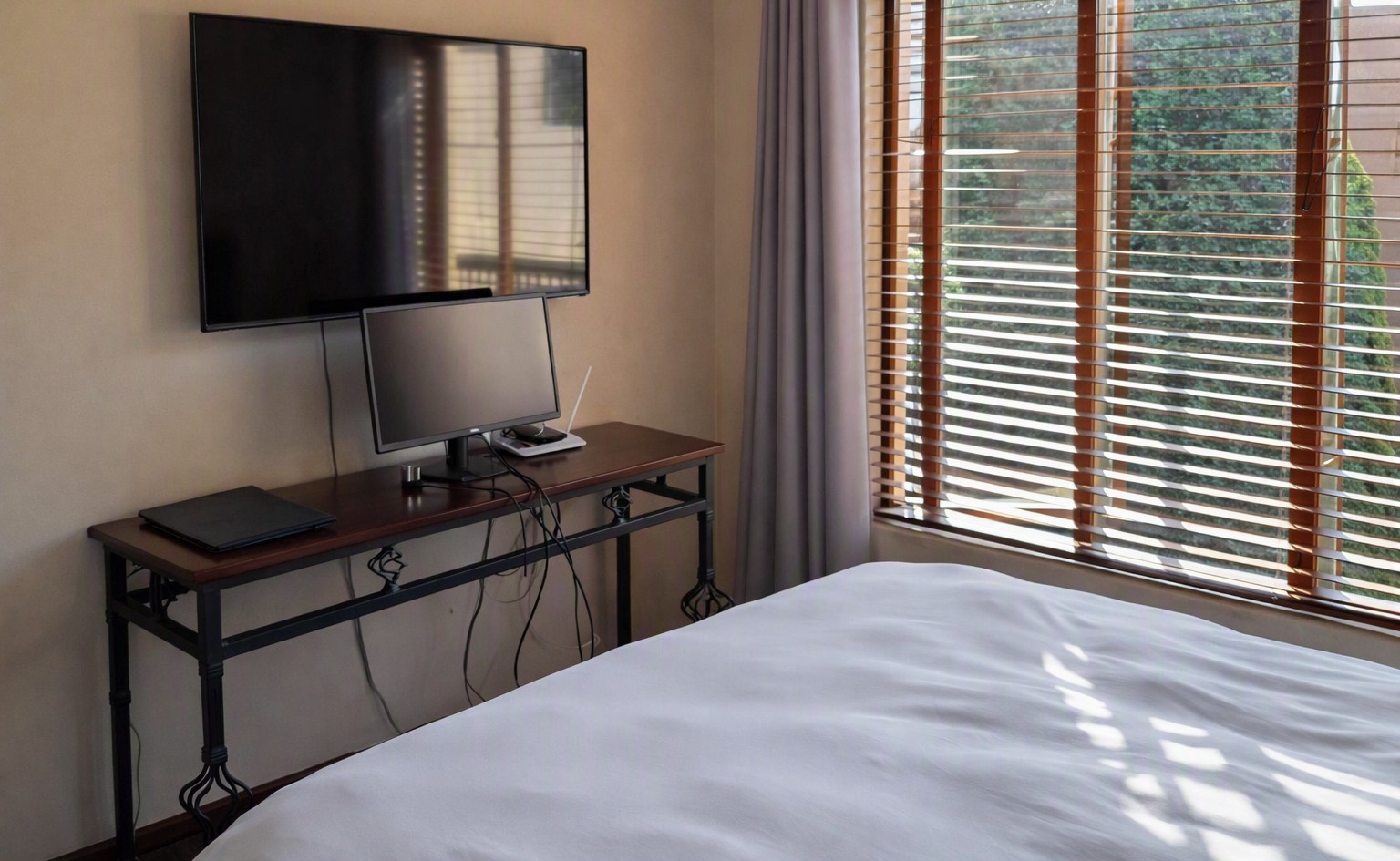Modern 2 or 3 Bedroom Loft Apartment For Sale In Douglasdale — image 19